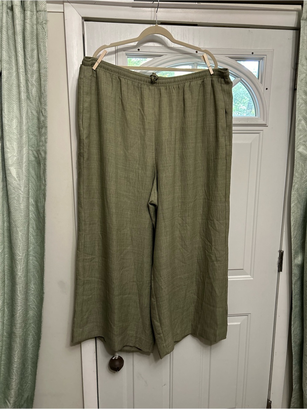 NWT Max Studio Lightweight Flowy Olive Wide-Leg Drawstring Pants